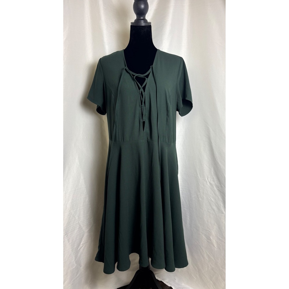 Forever 21 Dress Women 0X Green Excellent Lace Up Short Sleeve Midi Skater